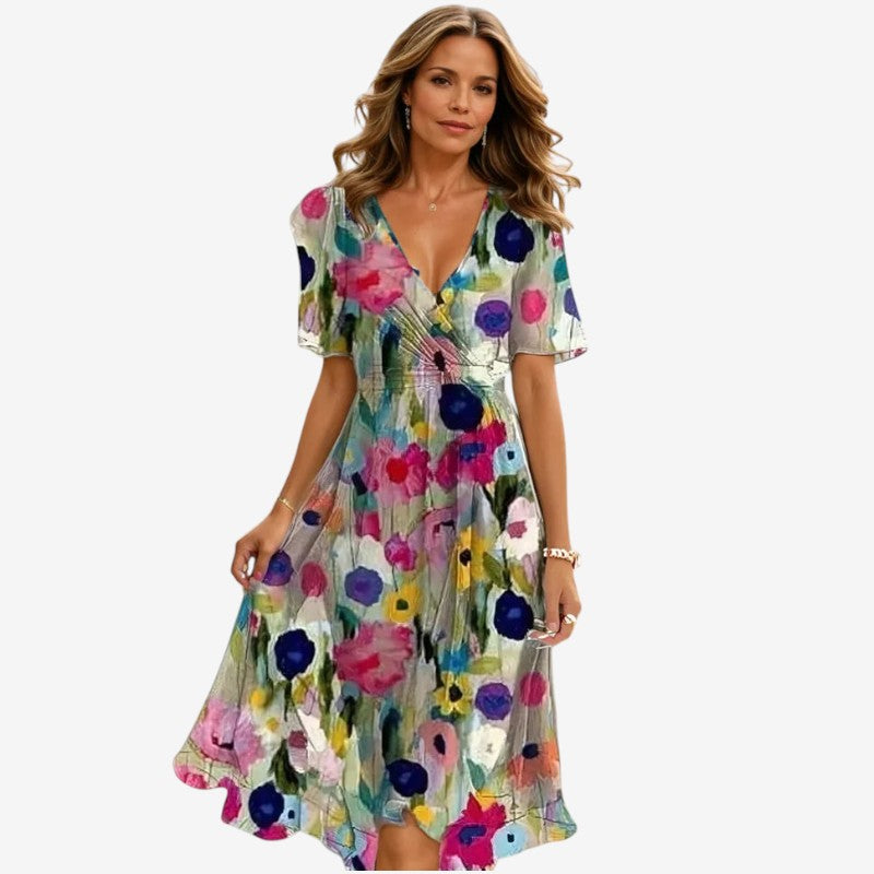 Women’s short sleeve V-neck printed casual dress