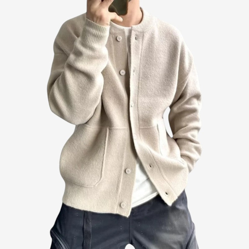 Ethan – Long sleeve sweater with button closure