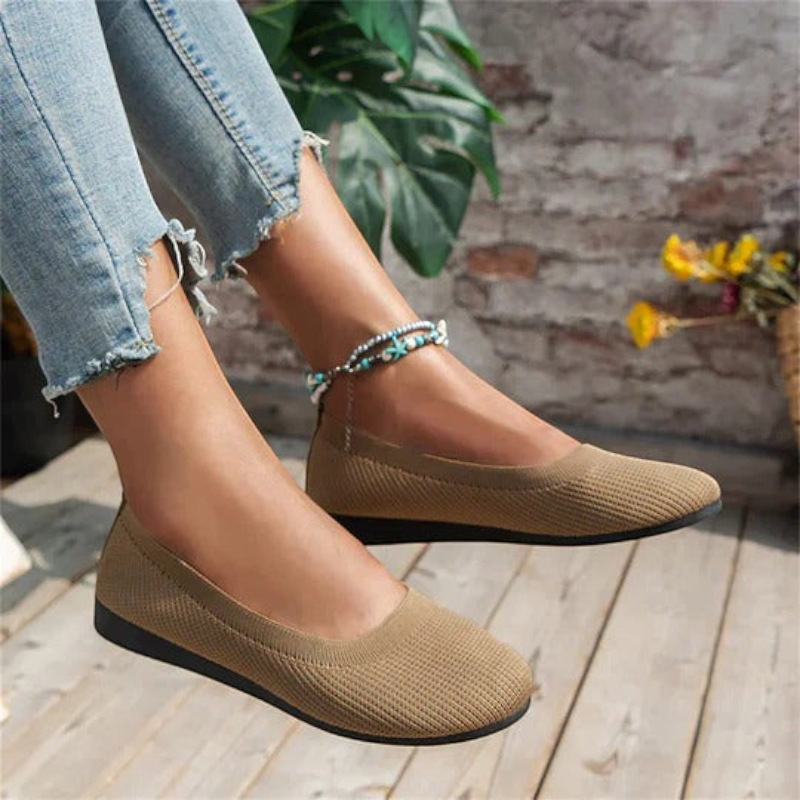 Women’s Round Toe Shoes