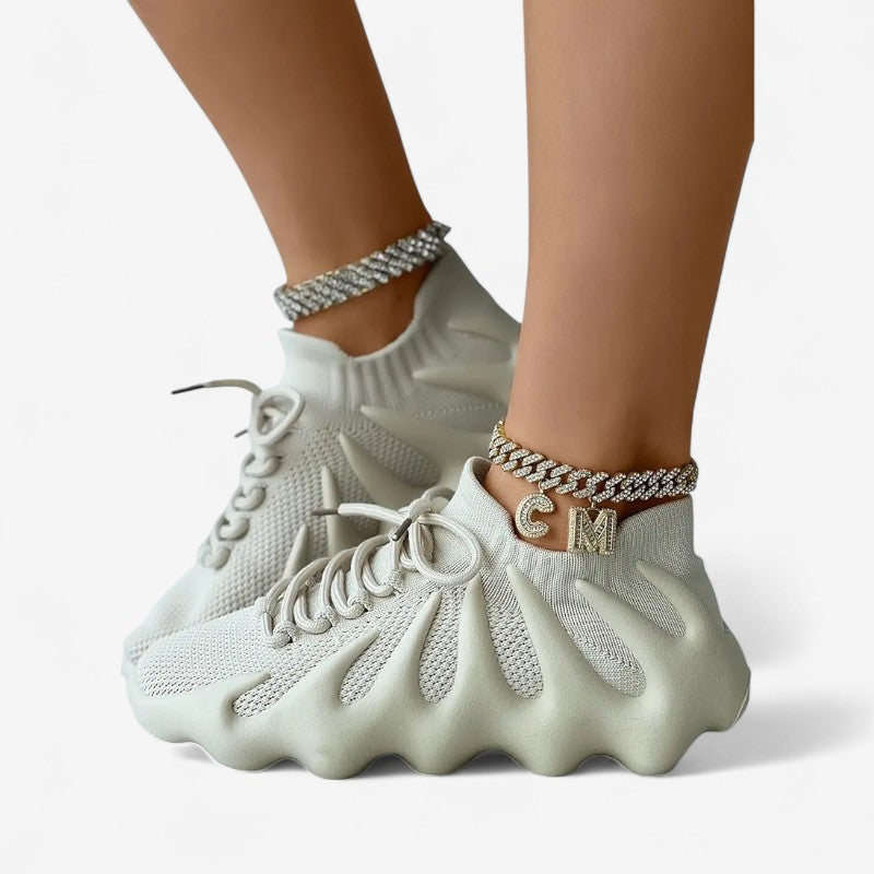 Camille – Antislip Veterschoenen met Ademend Design Velani