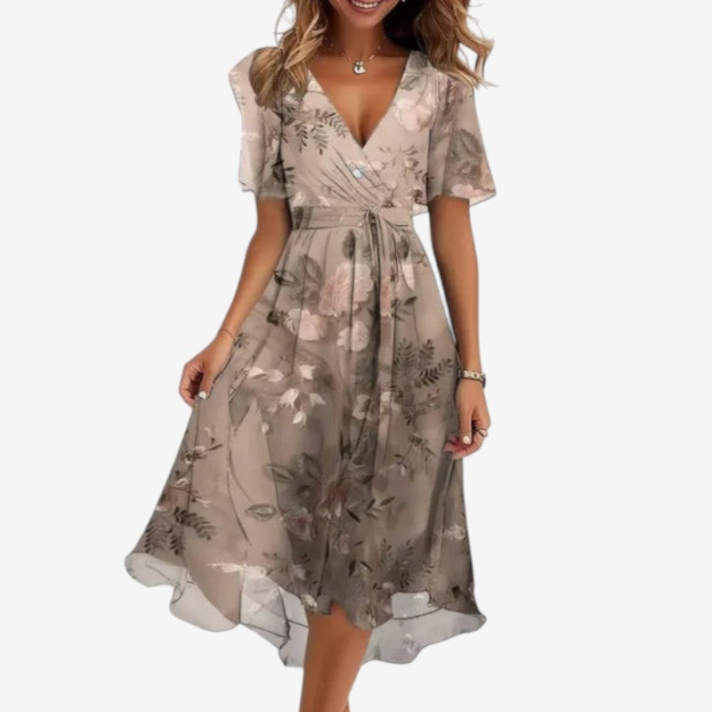 Women’s short sleeve V-neck printed casual dress