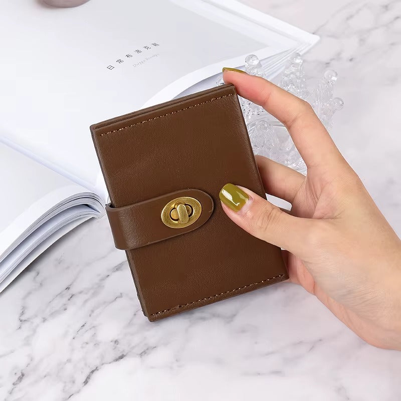 Sophia – Compact Wallet with Hasp Closure and Multiple Compartments