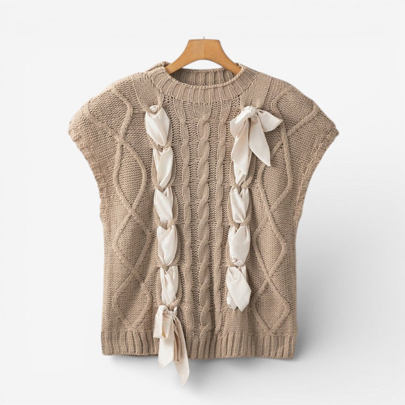 Sarah – Short Sleeve Knitted Sweater With Bow Design