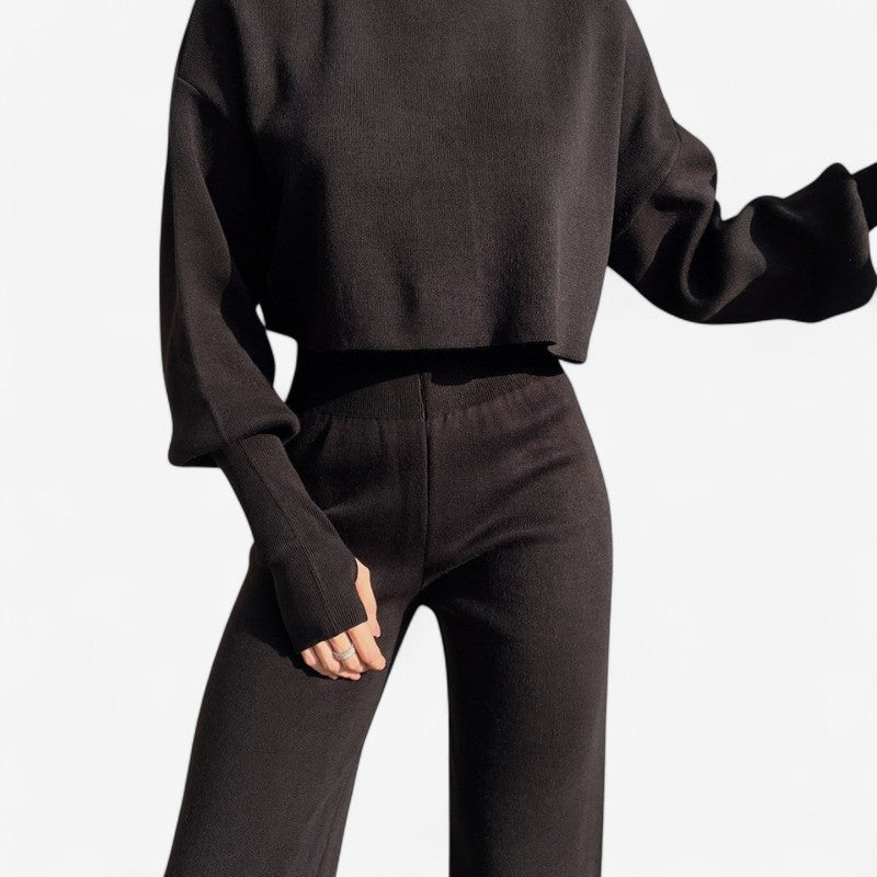 Kathy – Elegant tweedelig coltrui-setje met wijde broek Velani