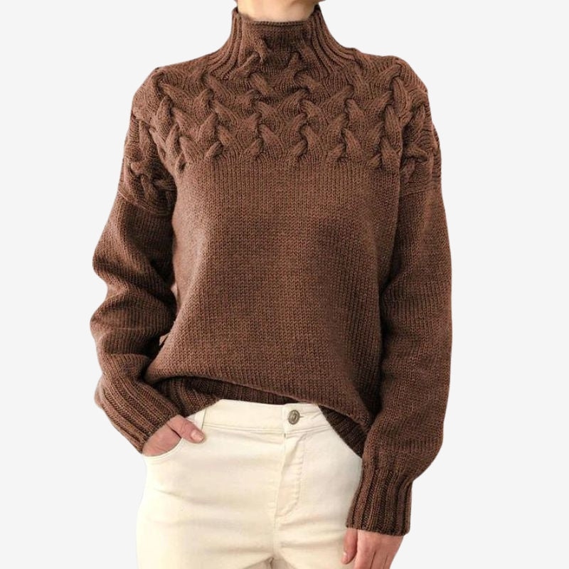 Luna – Long Sleeve Sweater with Round Neck and Ribbed Hem