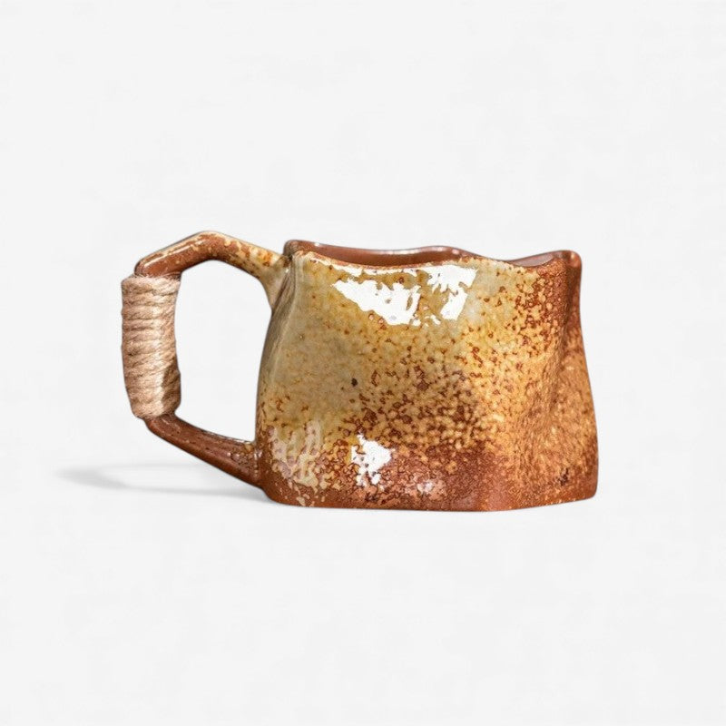 BrewEase – Koffiemok met Touwhandgreep Ontwerp Velani