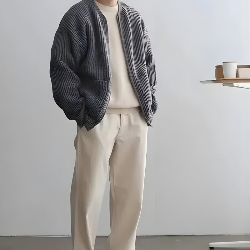 Leo – Long Sleeve Jacket with Zipper Closure and Round Neck