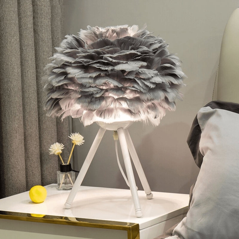 LumiNest – Veer Tafellamp met Statiefpoten Velani