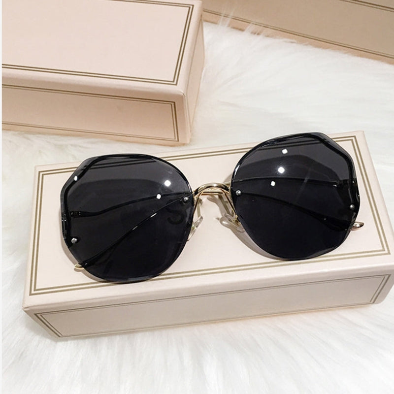 SunFlex – Sunglasses with Adjustable Curved Frame