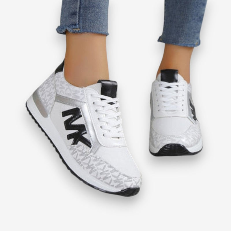 Emma – Round Toe Sneakers With Adjustable Laces