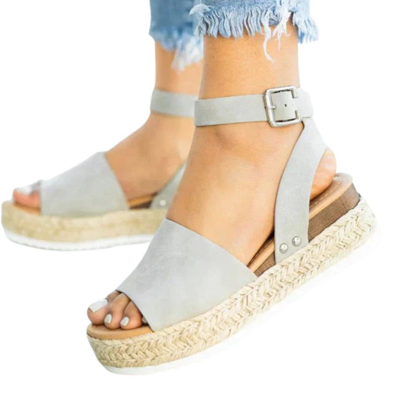 Hazel – Flats met Verstelbare Gespsluiting en Antislipzool Velani