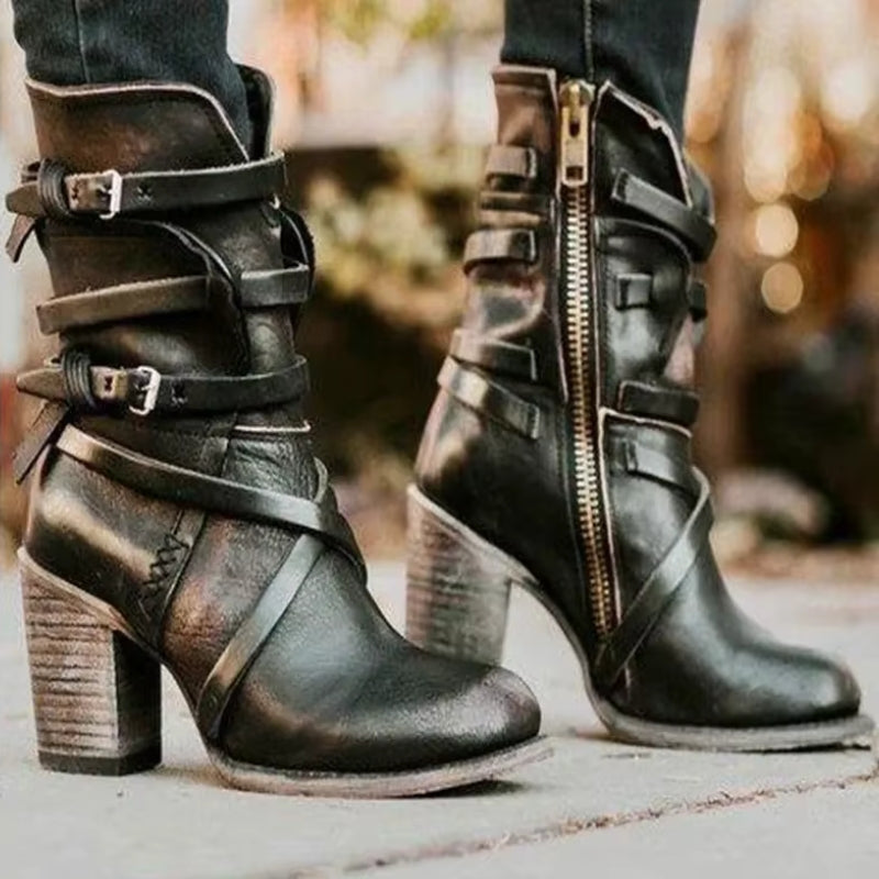 Jasmijn – Enkellaarsjes met blokhak en verstelbare gesp Velani