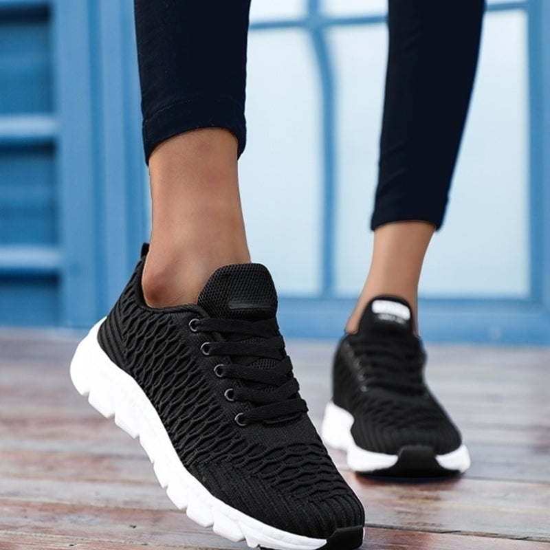 Ava – Breathable Sneakers With Adjustable Laces