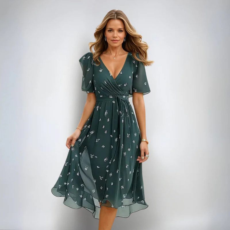 Women’s short sleeve V-neck printed casual dress