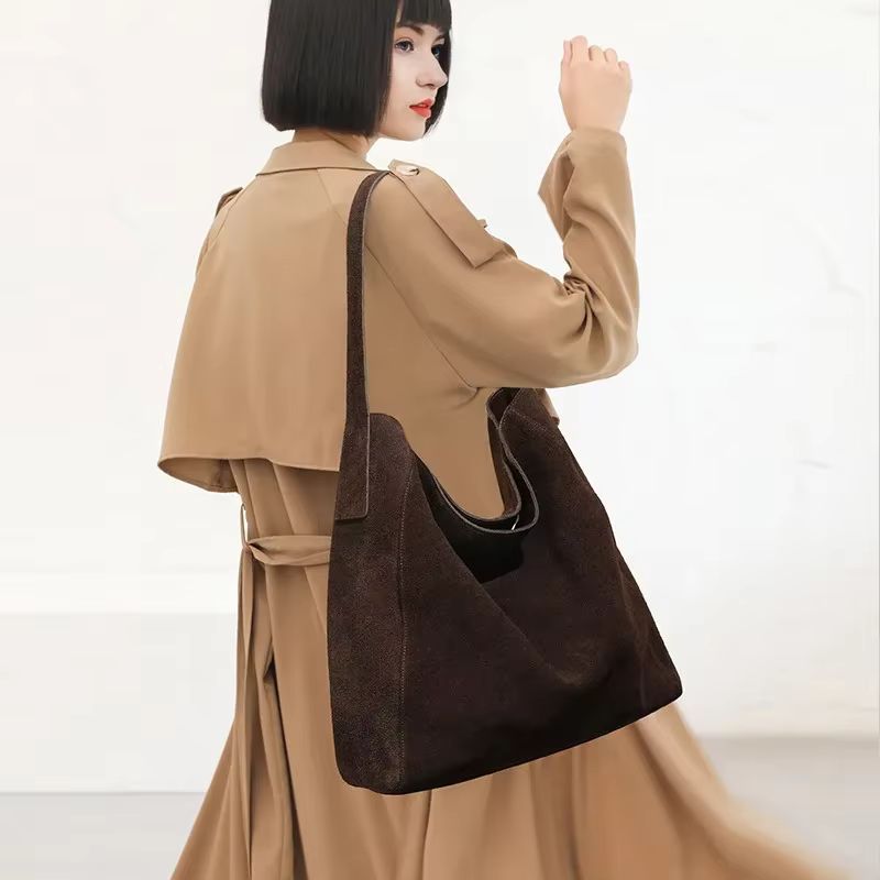 Women’s Crossbody Zipper Closure Bag