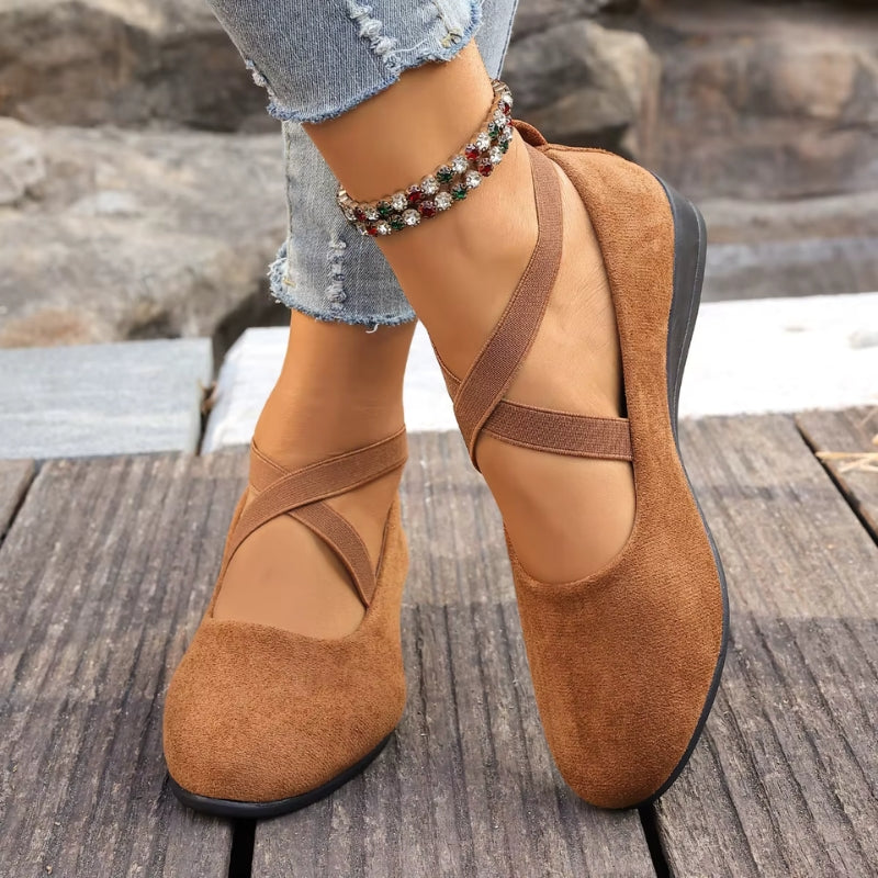 Women’s Flat Shoes with Criss-Cross Straps