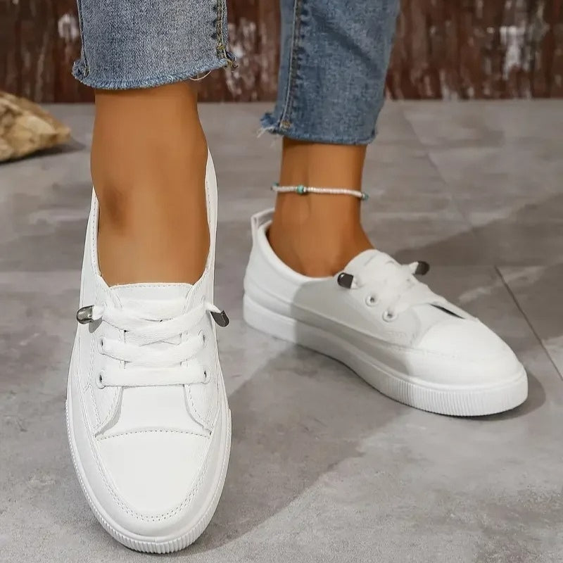 Amelia – Round Toe Flats With Adjustable Laces Design