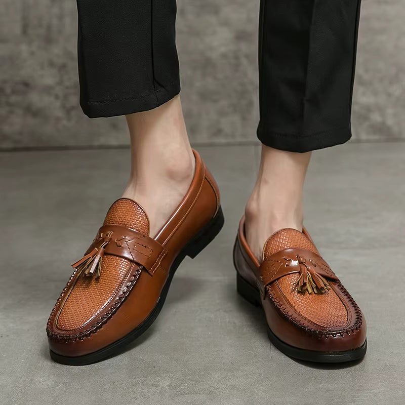Men’s Tassel Slip-On Shoes with Classic Pointed Toe Design