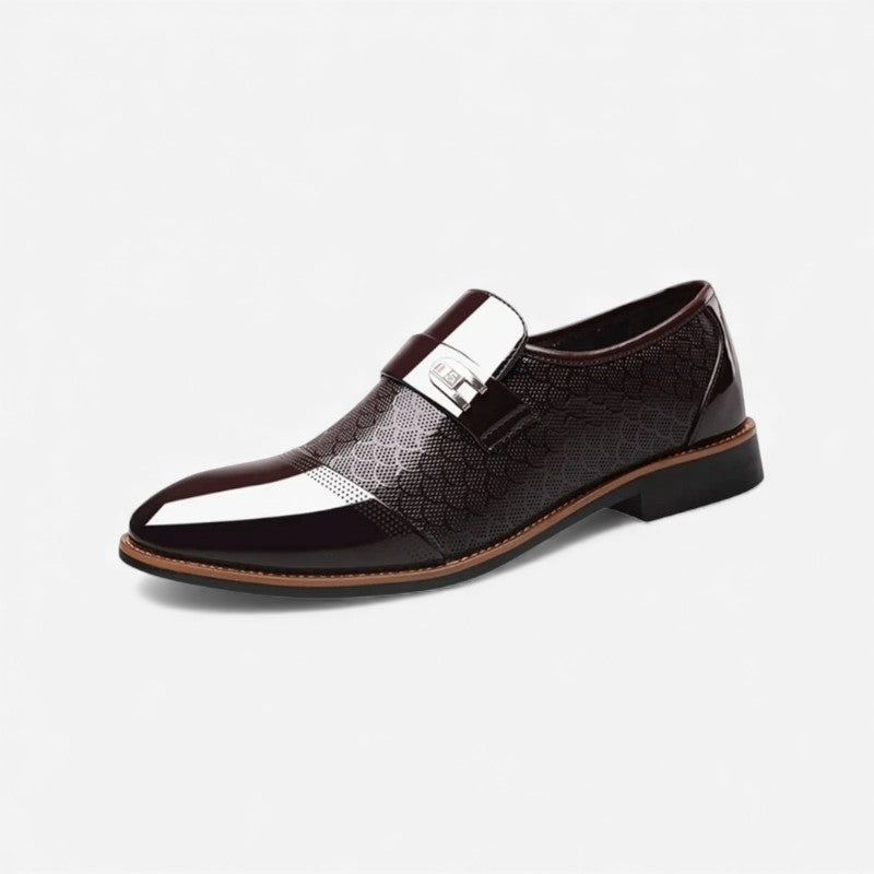 Nathan – Shoes with Round Toe and Embossed Pattern