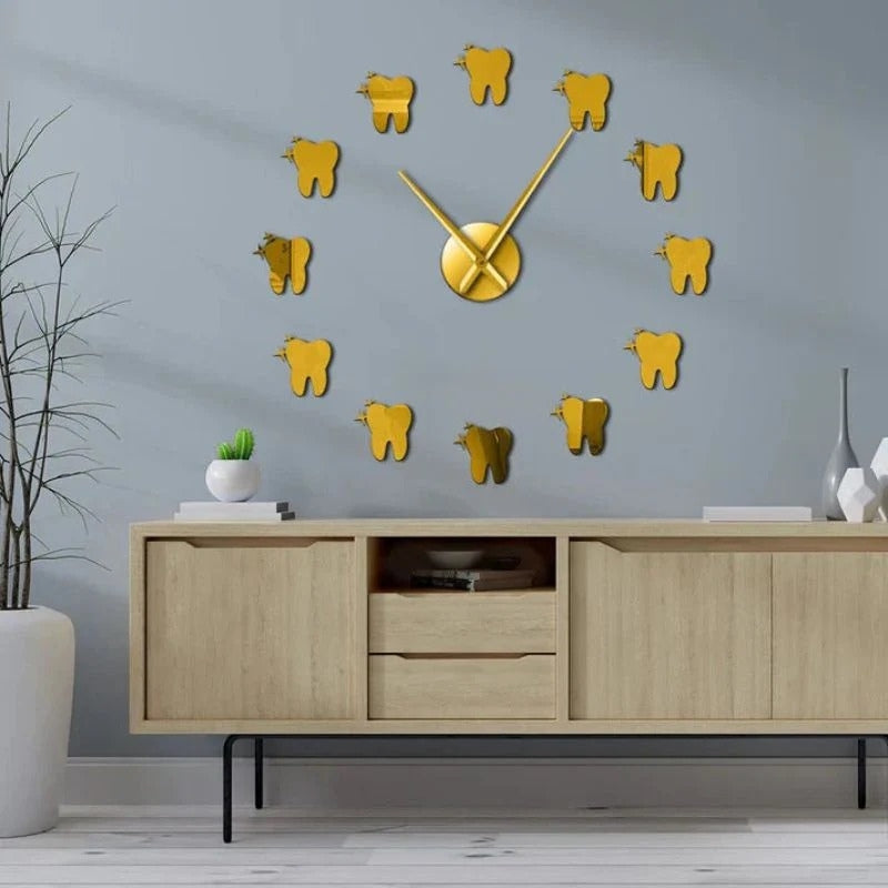 TimeDent – Decorative Wall Clock with Teeth Inspiration