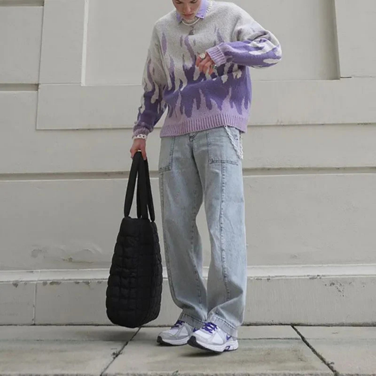 Charlotte – Crew Neck Sweater with Abstract Pattern and Long Sleeves