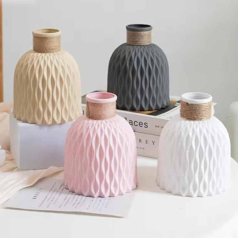 TropiKnot – Decorative Flower Vase with Pineapple-Inspired Design