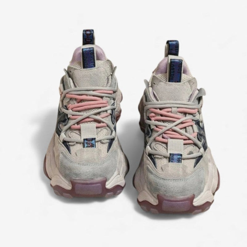 SwiftStep – Sneakers With Anti Slip Grip And Adjustable Lace Design