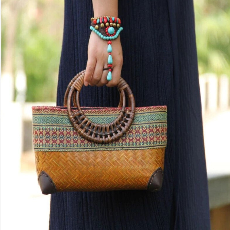 Zoe – Women's Handbag with a Cheerful Pattern and Zip Pocket