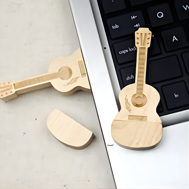 TuneKey – Guitar-Shaped USB Flash Drive with Keychain