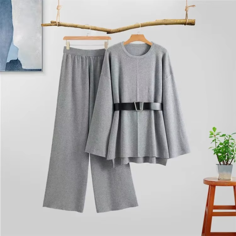 Evalyn – Tweedelige set met uitlopende mouwen en high-waist wijde broek Velani