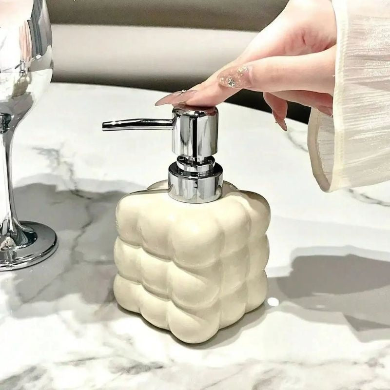 BubbleFlow – Square Soap Dispenser with Bubble Design