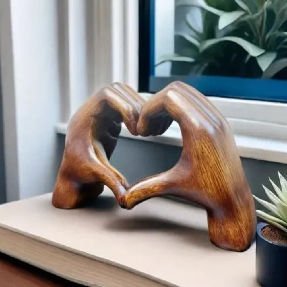 HeartCraft – Handgemaakte sculptuur van het liefdessymbool voor decoratie Velani