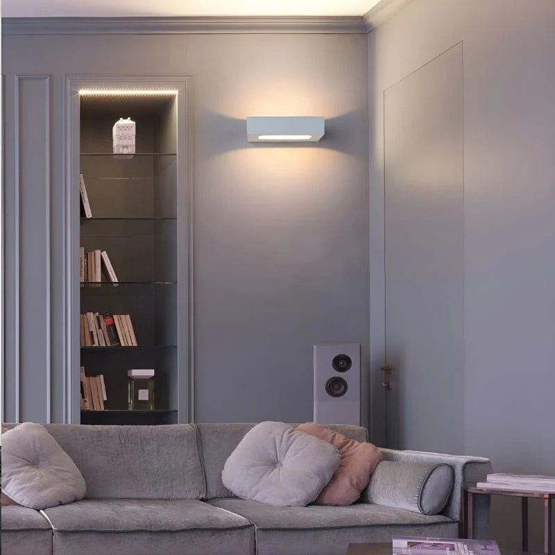 GlowBend – Adjustable LED Wall Lamp for Flexible Lighting