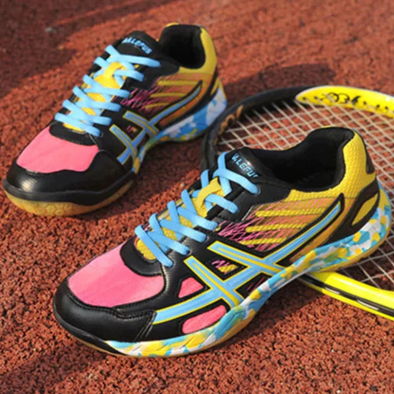 StrideFlex – Sneakers with Adjustable Laces and Round Toe