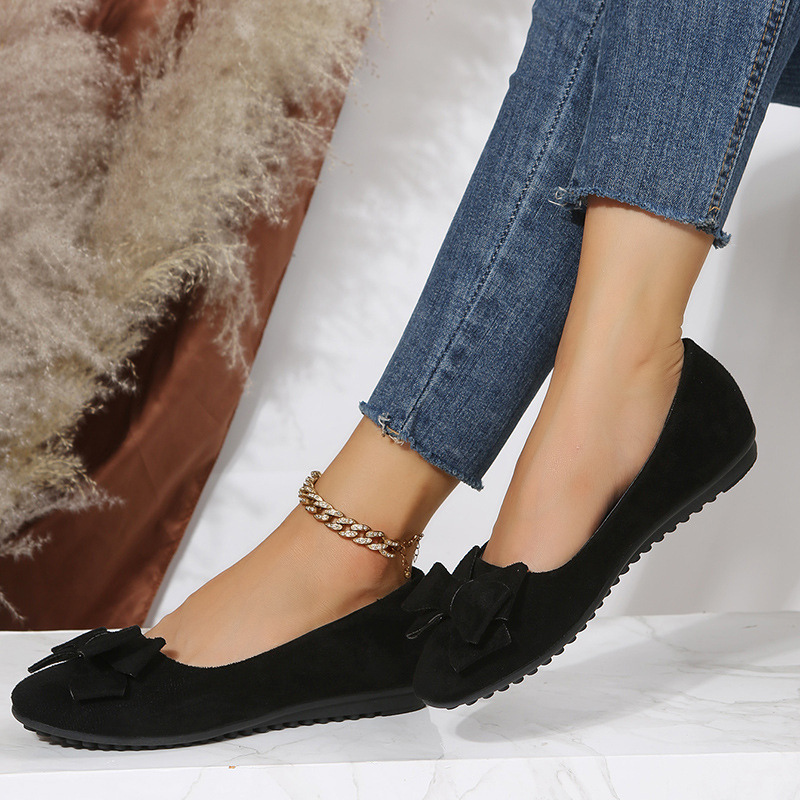 Women’s Slip-On Ballet Flats with Round Toe and Bow Detail