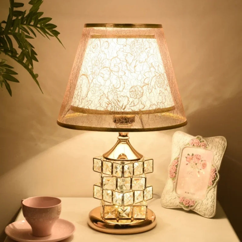 LumiGlow – Crystal LED Table Lamp for Atmospheric Lighting