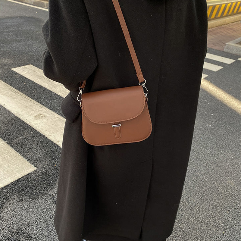 Delilah – Crossbody Bag with Adjustable Strap & Buckle Closure