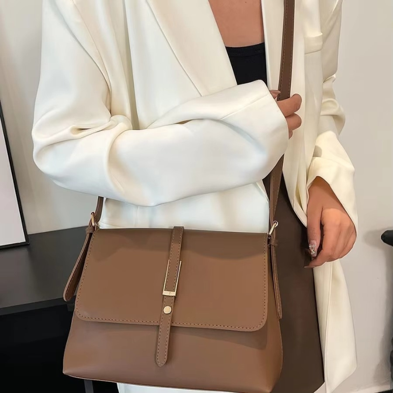 Olivia – Women's Bag with Buckle Closure & Adjustable Shoulder Strap