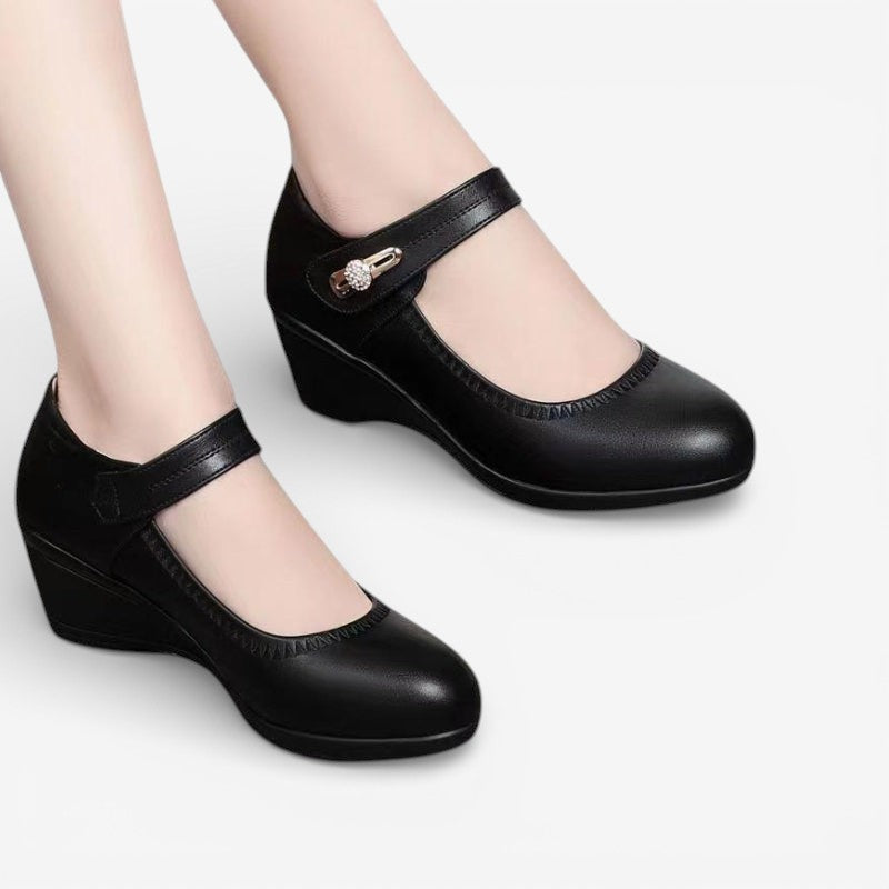 Tina – Round Toe Shoe with Anti Slip Grip