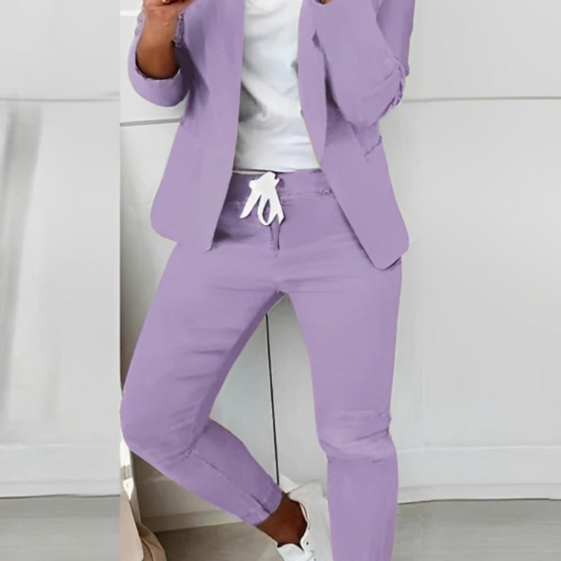 Camila – Pak met lange mouwen, blazer en broek met omgeslagen kraag Velani