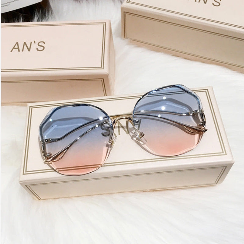 SunFlex – Sunglasses with Adjustable Curved Frame