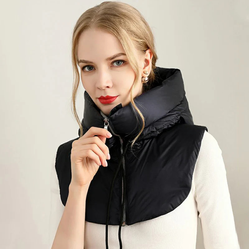 Camille – Hooded with drawstring and removable neck cover