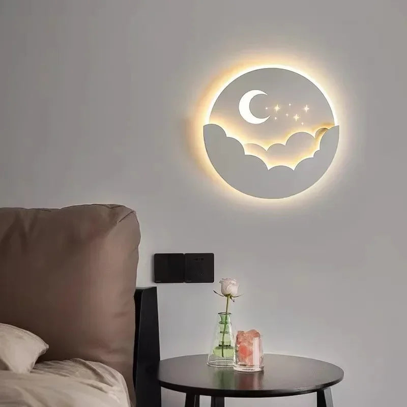 LunaGlow – Ronde LED Wandlamp met Maan- en Sterrenontwerp Velani