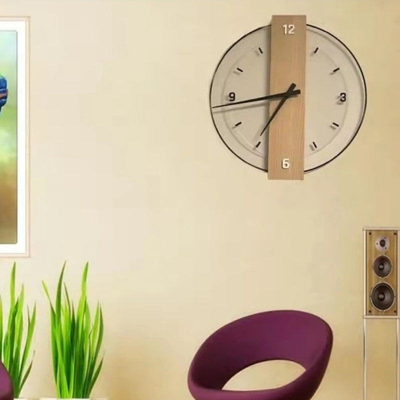 TimeLoom – Round Wall Clock with Clear Face & Large Numbers