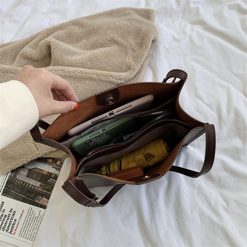 Olivia – Women's Bag with Adjustable Shoulder Strap and Zipper Pocket