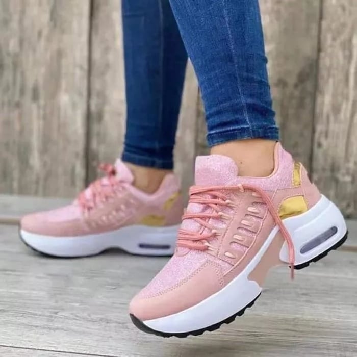 GripSneak – Lace-Up Sneakers with Round Toe and Flexible Rubber Outsole