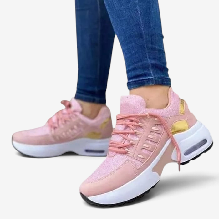 GripSneak – Lace-Up Sneakers with Round Toe and Flexible Rubber Outsole