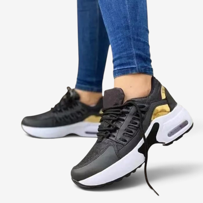 GripSneak – Lace-Up Sneakers with Round Toe and Flexible Rubber Outsole
