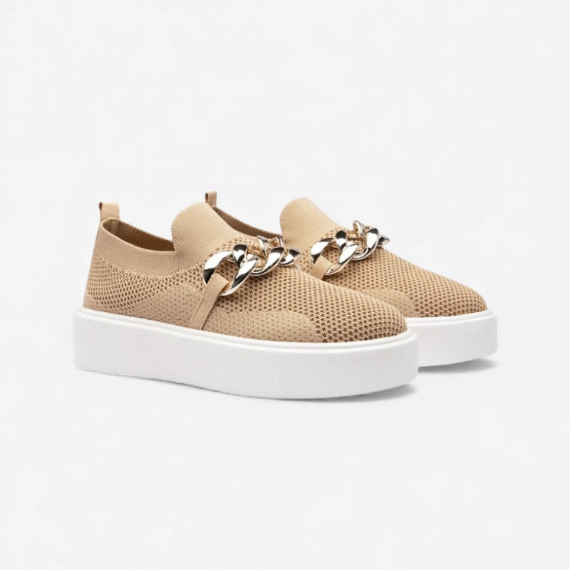 Aria – Shoes with Round Toe and Zigzag Decorative Design