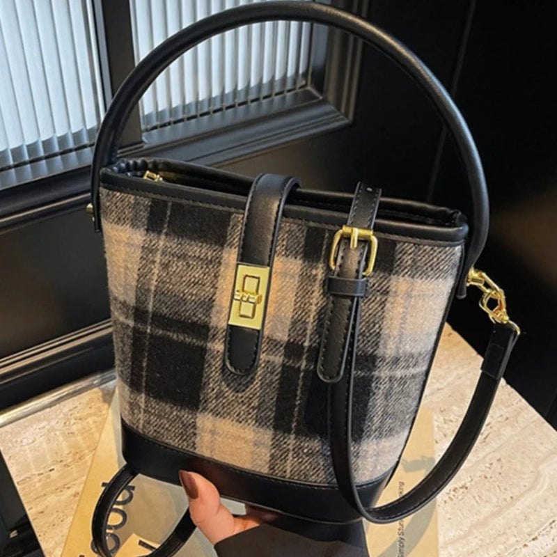 Maelle – Women's Shoulder Bag with Large Storage Space and Checkered Pattern
